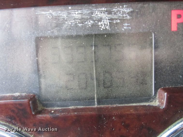 image for item DA8332 2004 Mack Granite dump truck