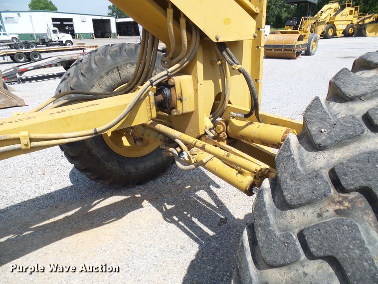 image for item DB2218 1996 Caterpillar 135H motor grader