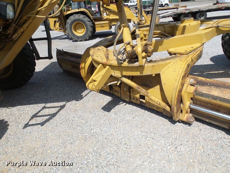 image for item DB2218 1996 Caterpillar 135H motor grader
