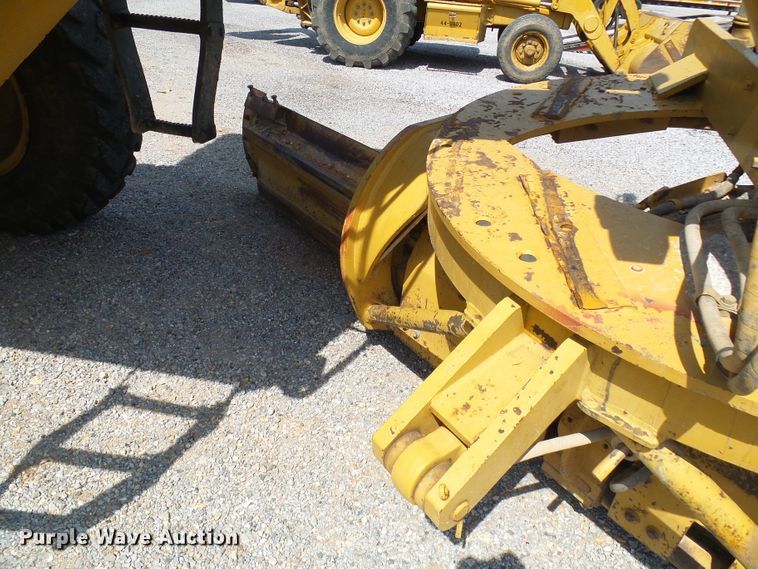 image for item DB2218 1996 Caterpillar 135H motor grader