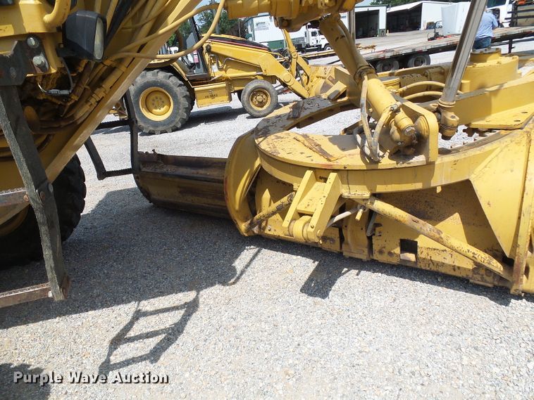 image for item DB2218 1996 Caterpillar 135H motor grader