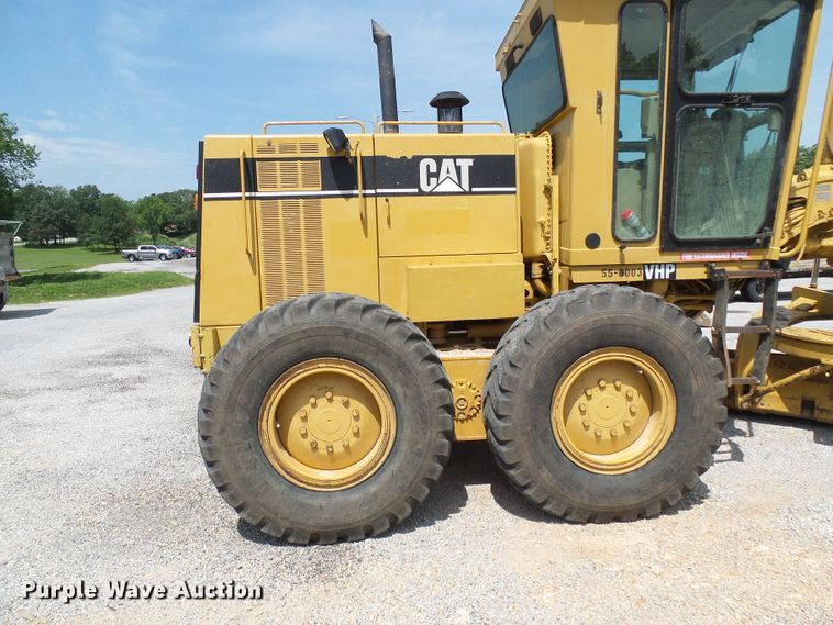 image for item DB2218 1996 Caterpillar 135H motor grader