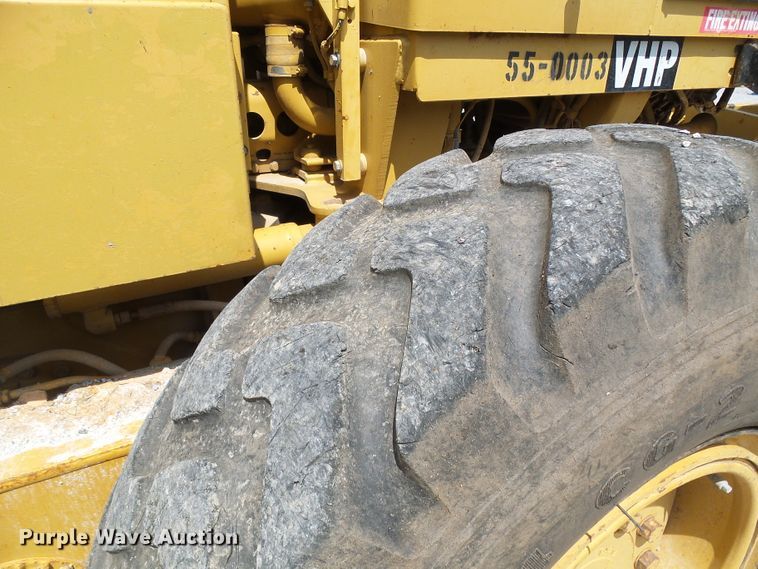 image for item DB2218 1996 Caterpillar 135H motor grader