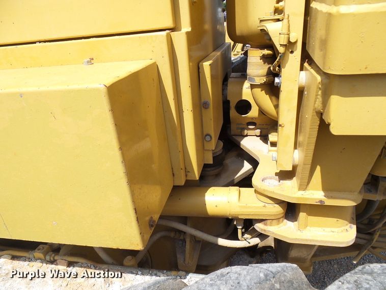 image for item DB2218 1996 Caterpillar 135H motor grader