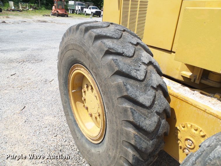 image for item DB2218 1996 Caterpillar 135H motor grader