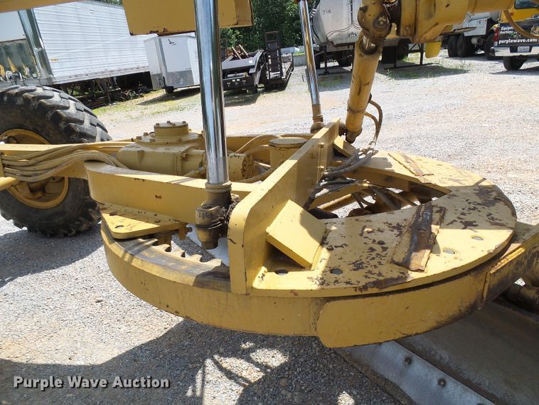 image for item DB2218 1996 Caterpillar 135H motor grader