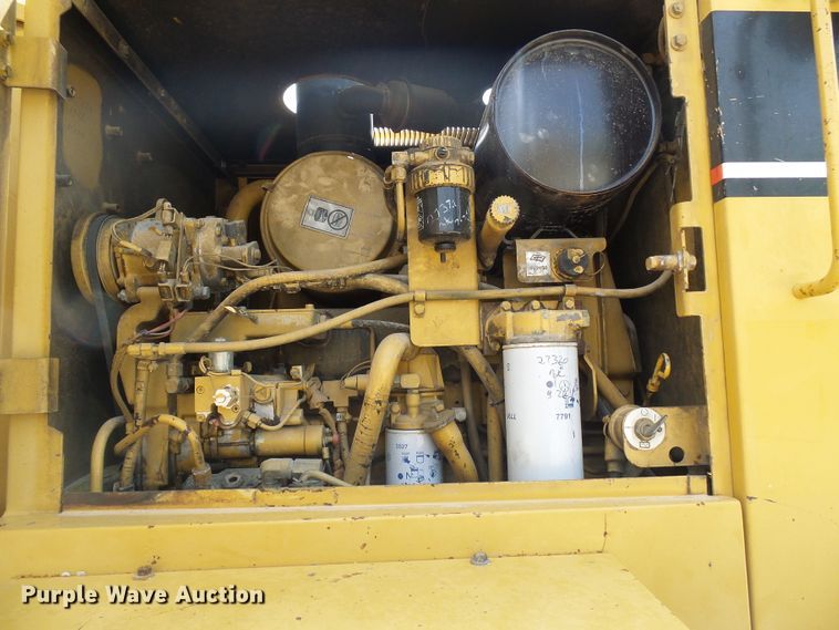 image for item DB2218 1996 Caterpillar 135H motor grader