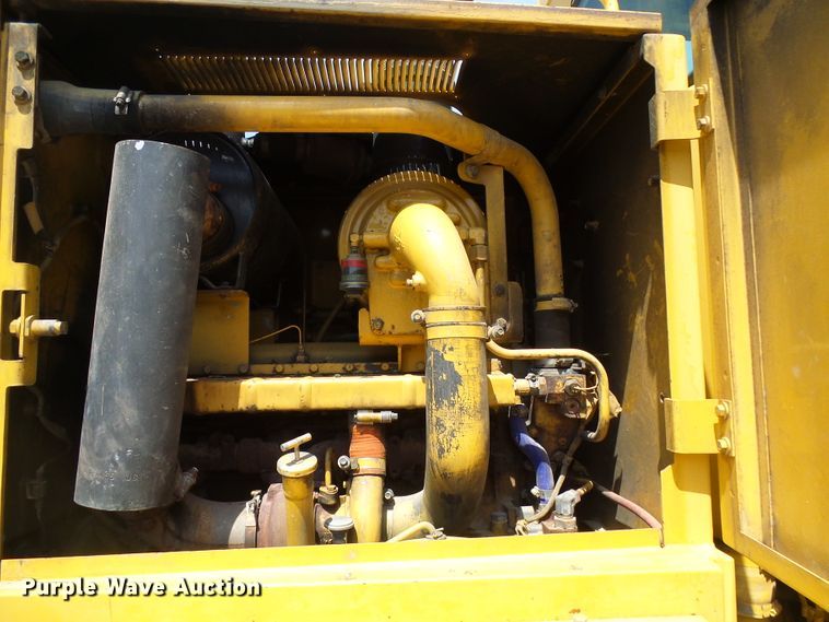 image for item DB2218 1996 Caterpillar 135H motor grader