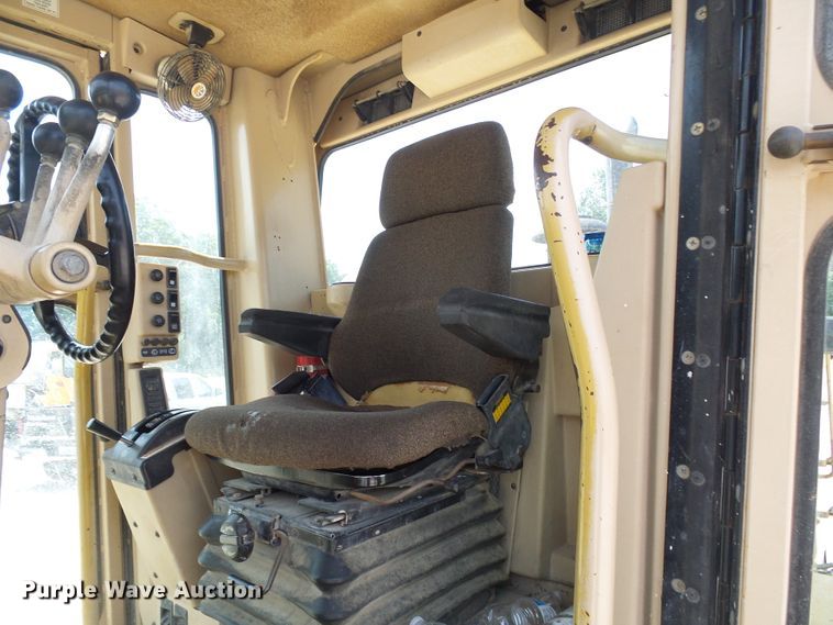 image for item DB2218 1996 Caterpillar 135H motor grader