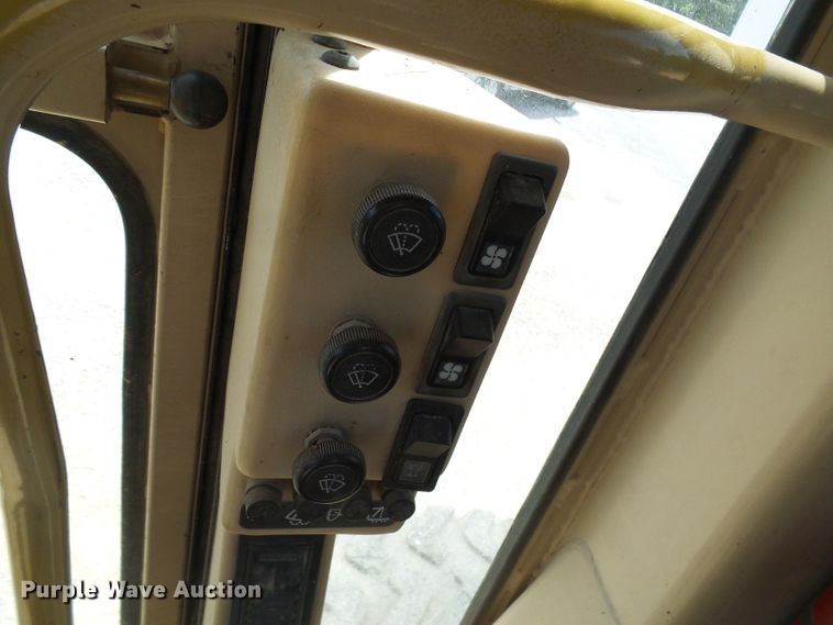 image for item DB2218 1996 Caterpillar 135H motor grader