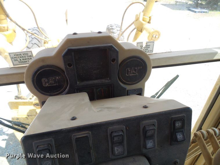 image for item DB2218 1996 Caterpillar 135H motor grader