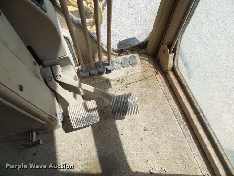 image for item DB2218 1996 Caterpillar 135H motor grader