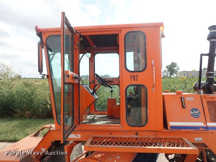 image for item DB7679 2009 Broce RJT350 broom