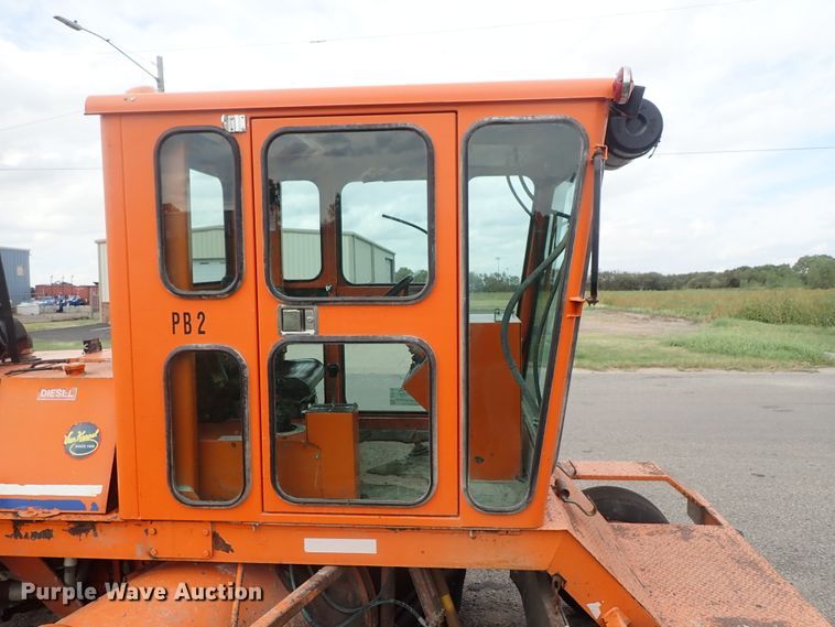 image for item DB7679 2009 Broce RJT350 broom