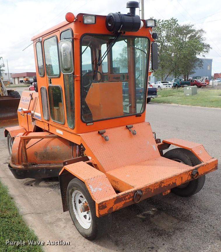 image for item DB7682 2009 Broce RJT350 broom