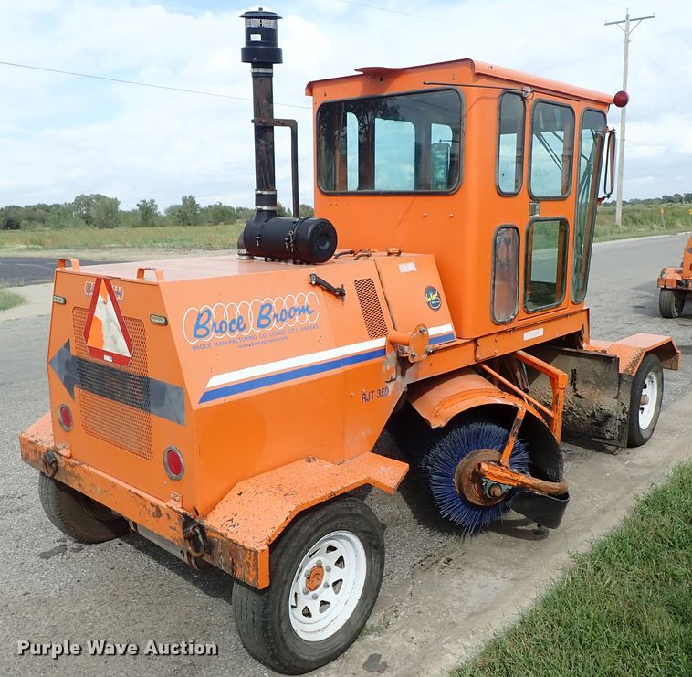 image for item DB7682 2009 Broce RJT350 broom