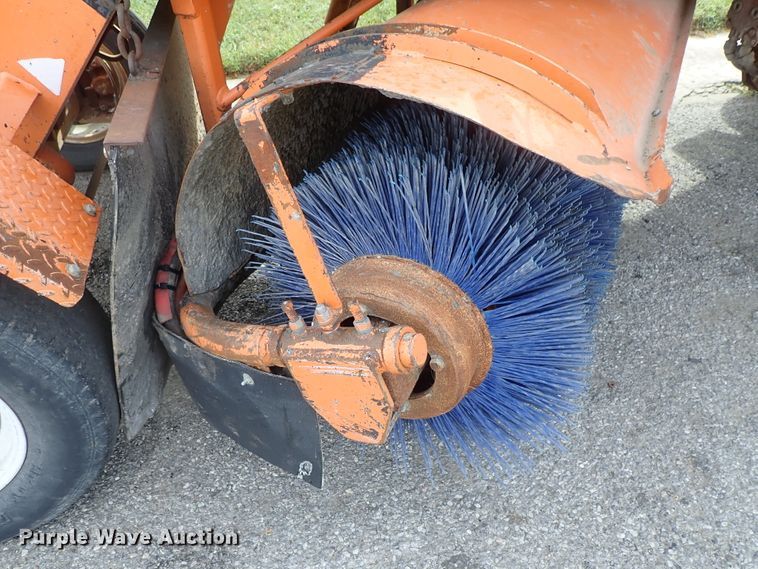image for item DB7682 2009 Broce RJT350 broom