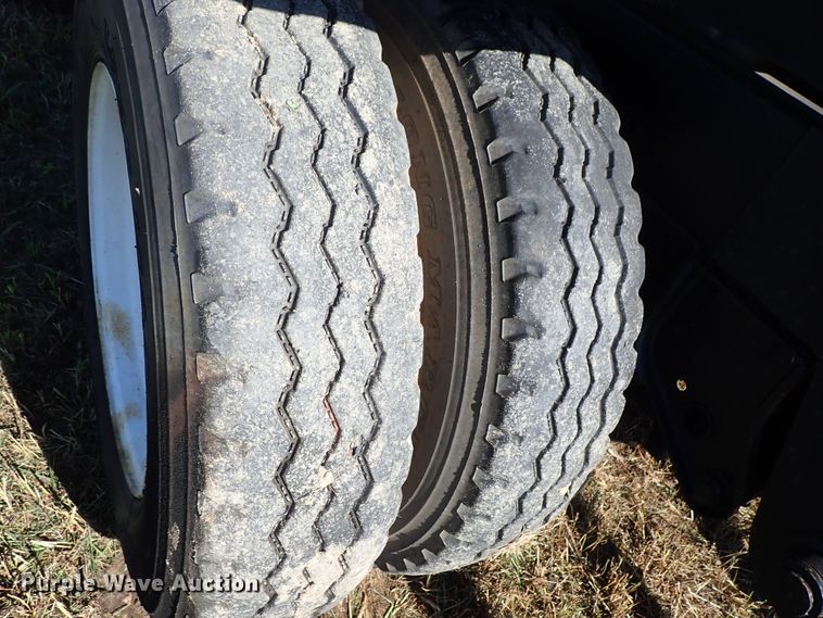 image for item DB7699 1993 shop built end dump pup trailer