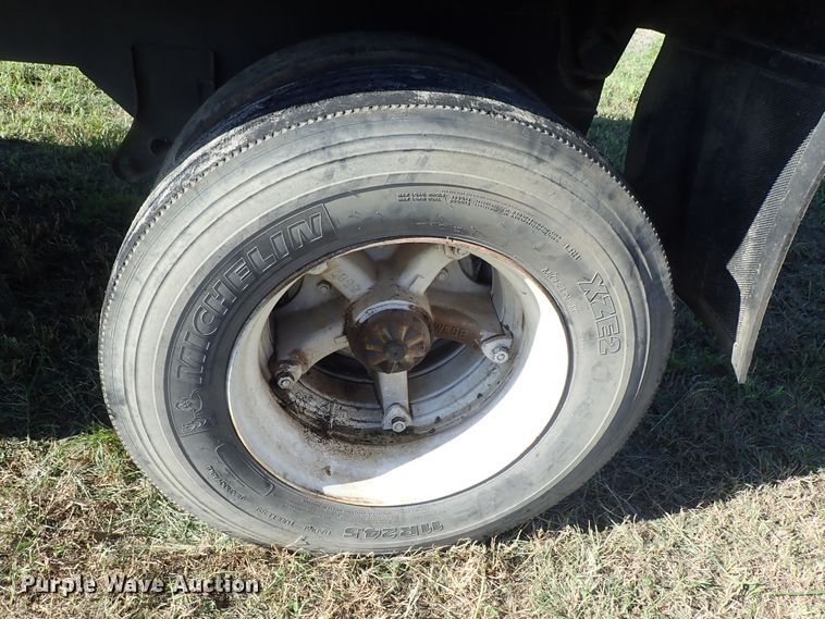 image for item DB7699 1993 shop built end dump pup trailer