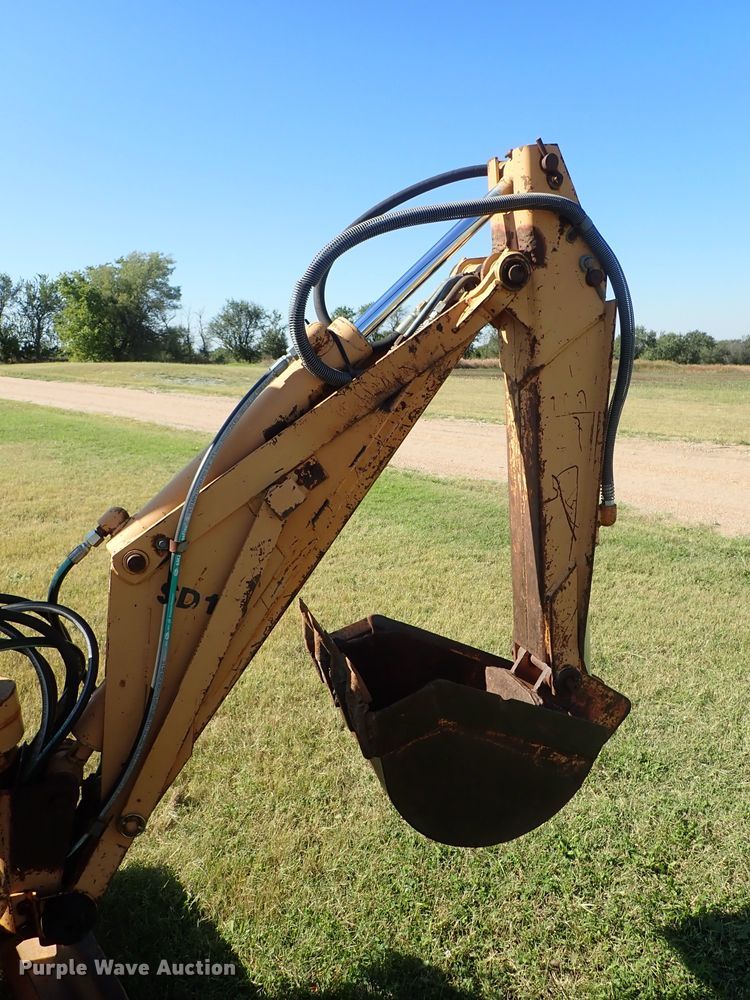 image for item DB7702 1983 Case 30+4 trencher