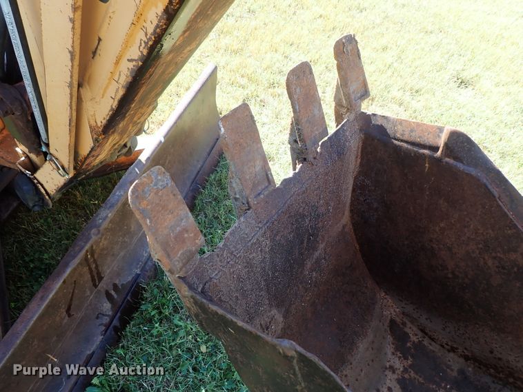 image for item DB7702 1983 Case 30+4 trencher