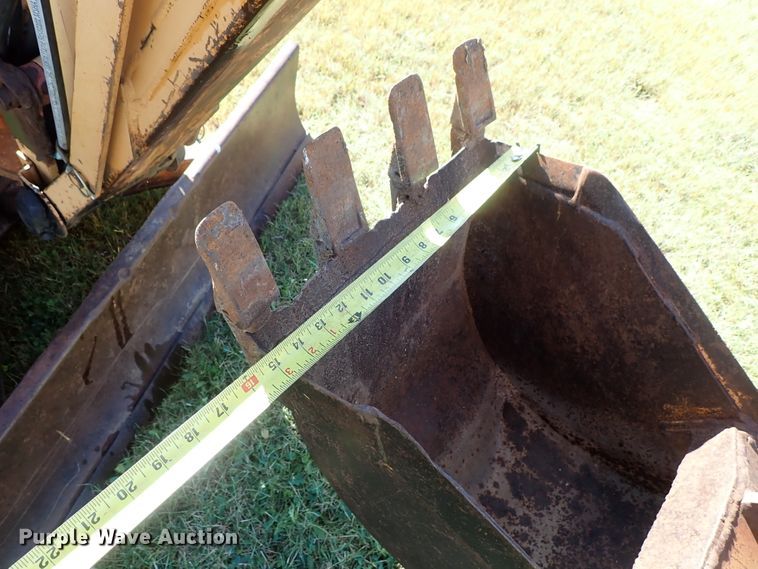 image for item DB7702 1983 Case 30+4 trencher