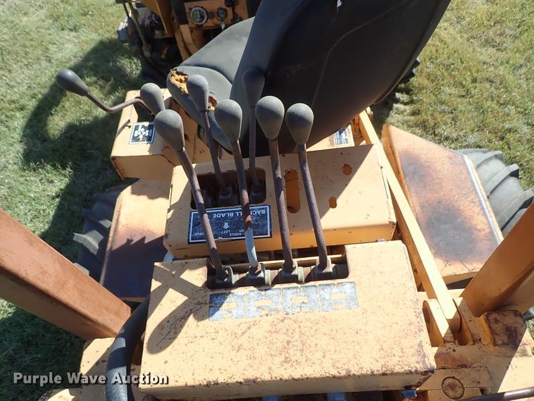 image for item DB7702 1983 Case 30+4 trencher