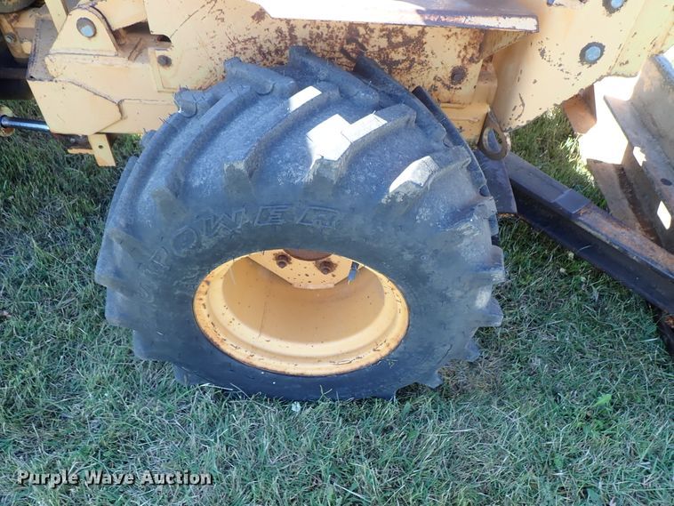 image for item DB7702 1983 Case 30+4 trencher