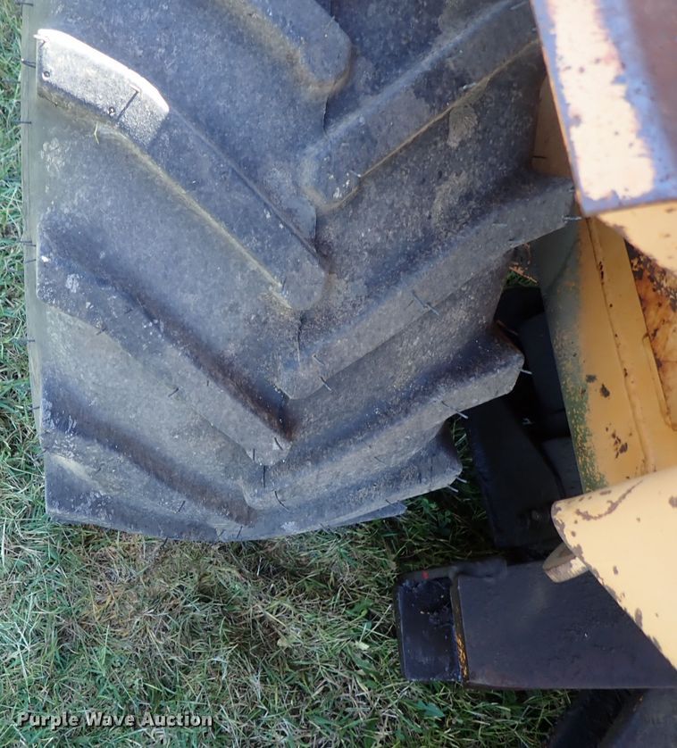 image for item DB7702 1983 Case 30+4 trencher