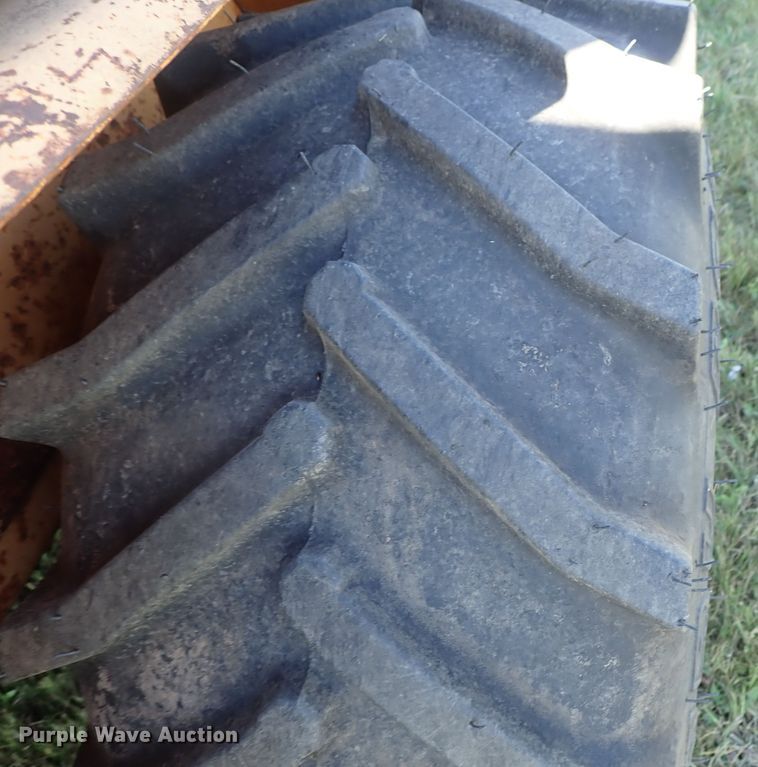 image for item DB7702 1983 Case 30+4 trencher