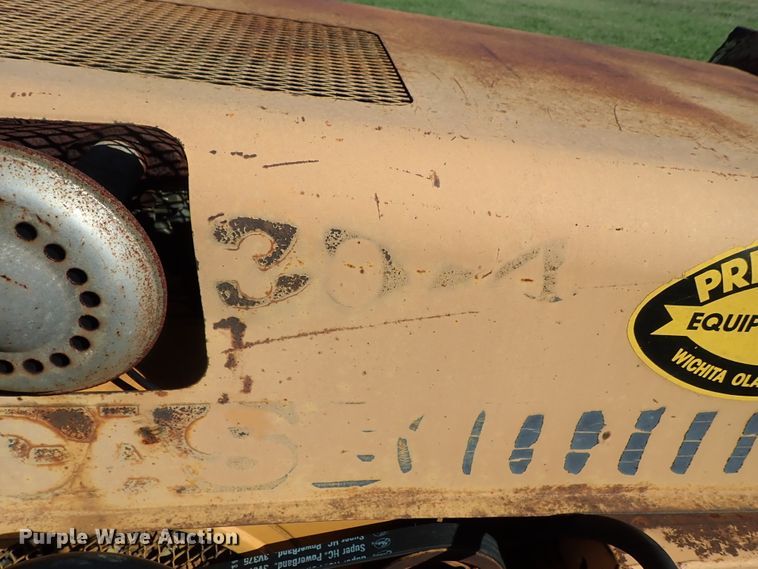 image for item DB7702 1983 Case 30+4 trencher