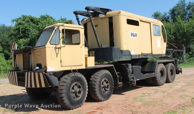 image for item DD4985 1969 P & H 645TC crane