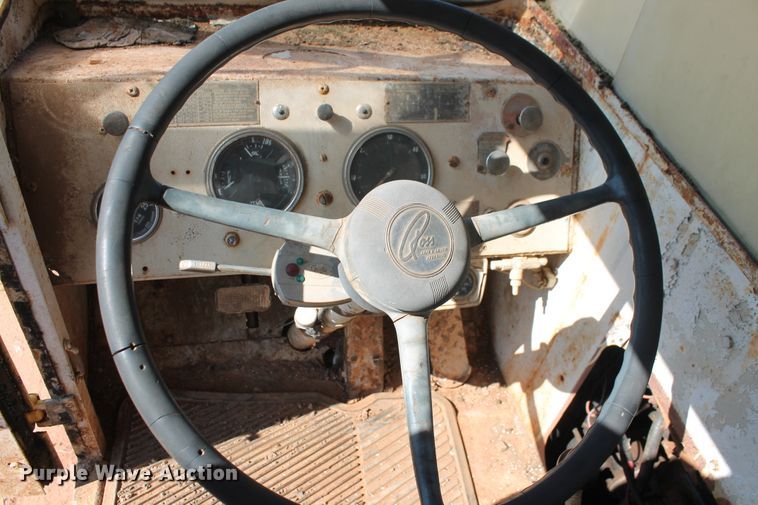 image for item DD4985 1969 P & H 645TC crane