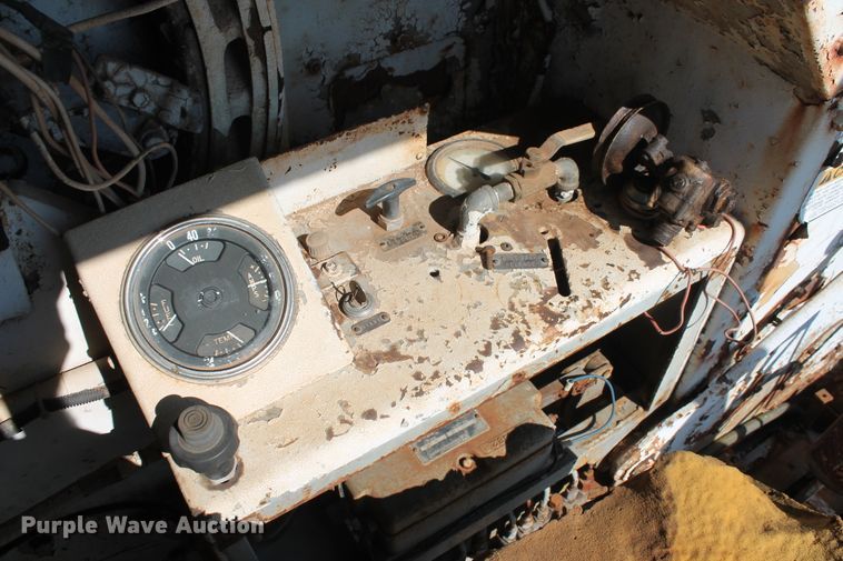 image for item DD4985 1969 P & H 645TC crane