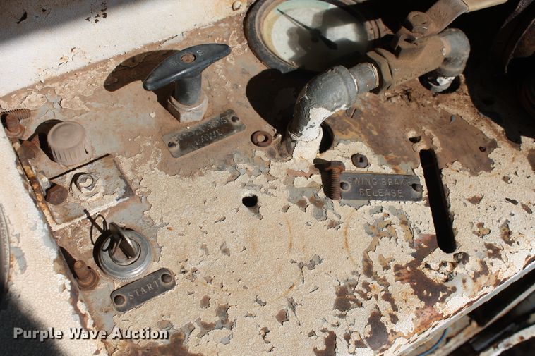 image for item DD4985 1969 P & H 645TC crane