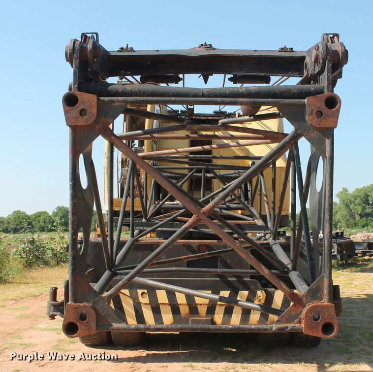 image for item DD4985 1969 P & H 645TC crane