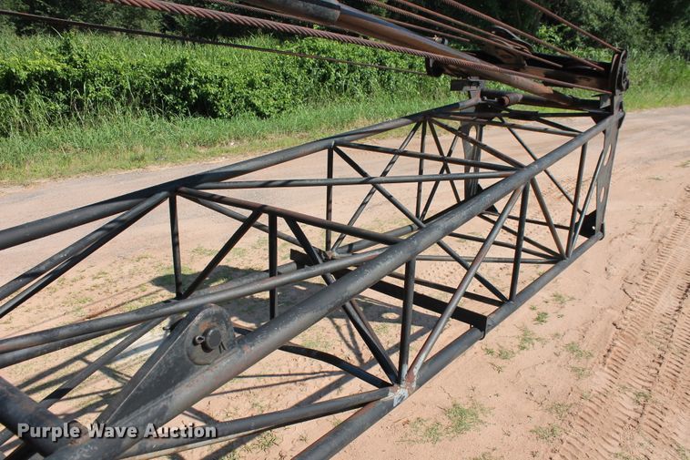 image for item DD4985 1969 P & H 645TC crane