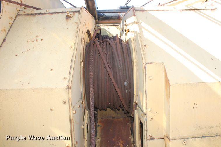 image for item DD4985 1969 P & H 645TC crane