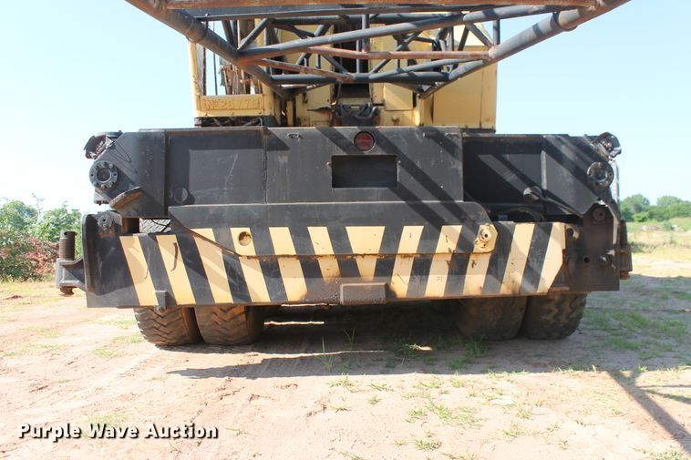 image for item DD4985 1969 P & H 645TC crane