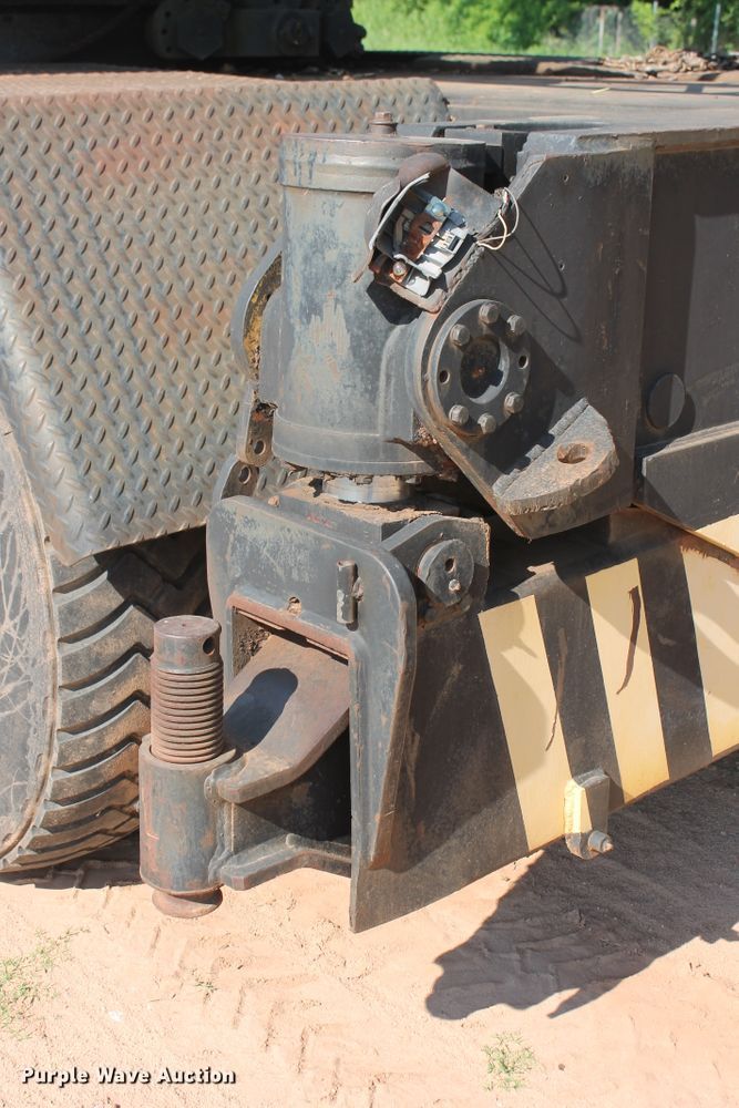 image for item DD4985 1969 P & H 645TC crane