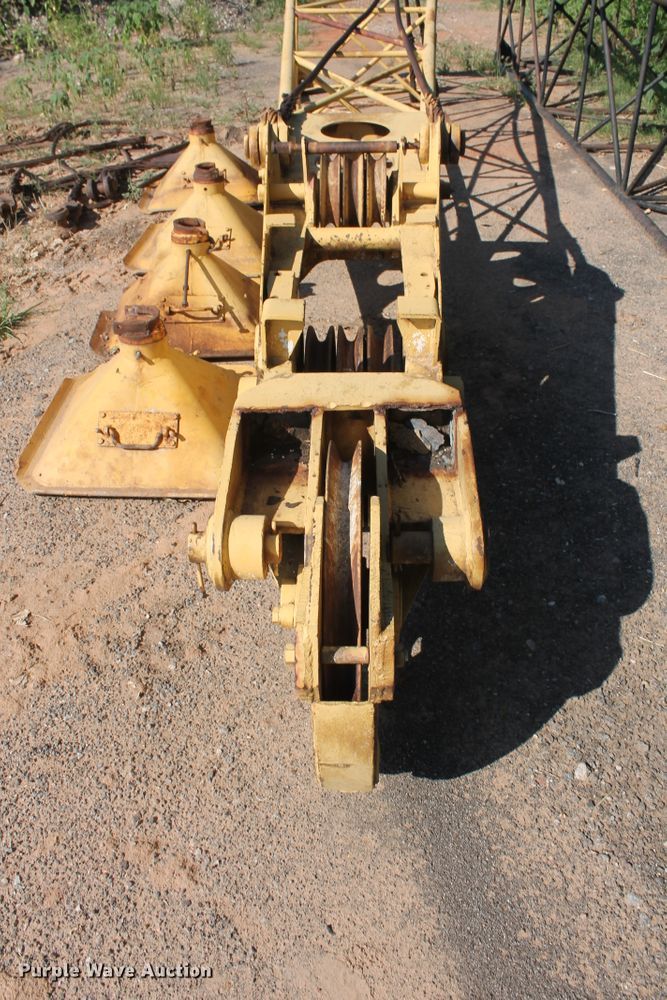 image for item DD4985 1969 P & H 645TC crane