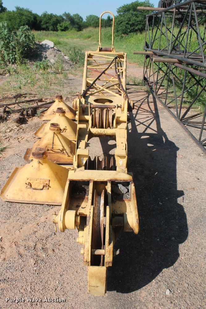 image for item DD4985 1969 P & H 645TC crane