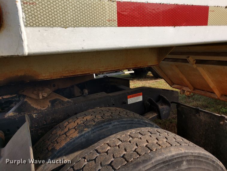 image for item DD7112 1987 Lode bottom dump trailer