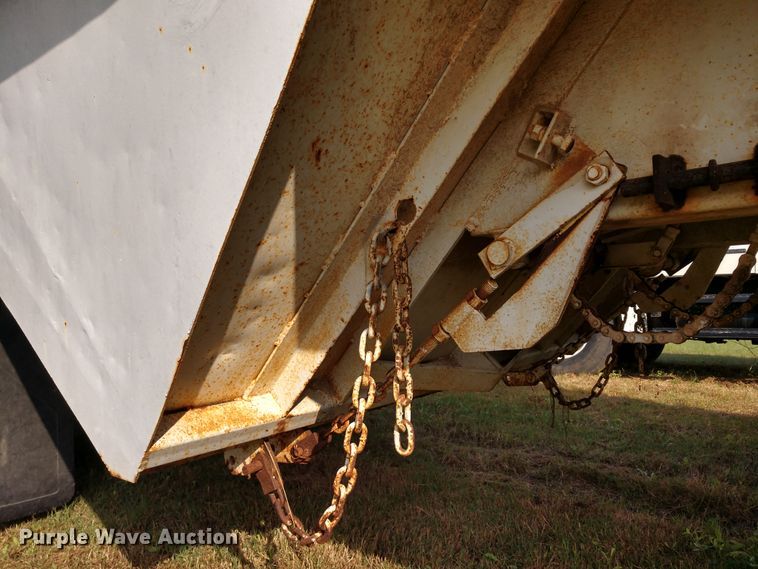 image for item DD7112 1987 Lode bottom dump trailer