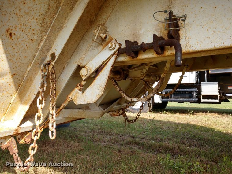 image for item DD7112 1987 Lode bottom dump trailer