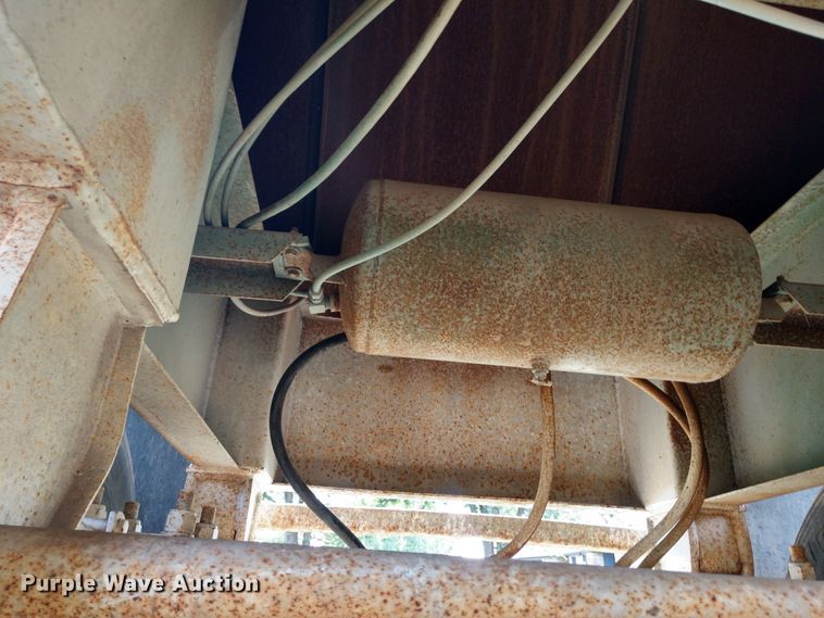 image for item DD7112 1987 Lode bottom dump trailer