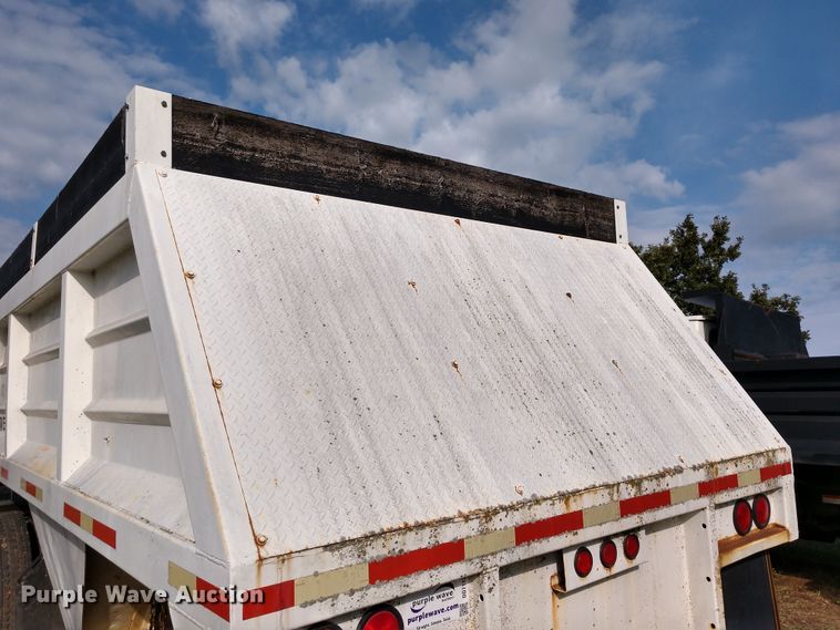 image for item DD7112 1987 Lode bottom dump trailer