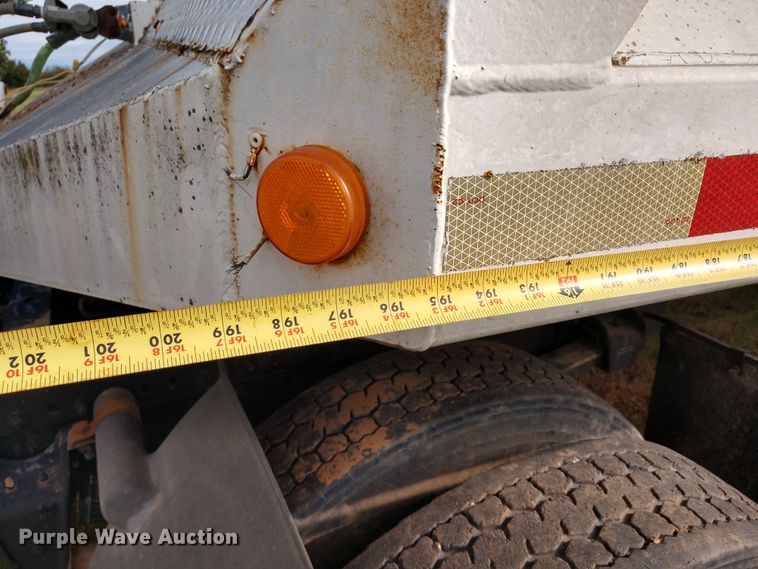 image for item DD7112 1987 Lode bottom dump trailer