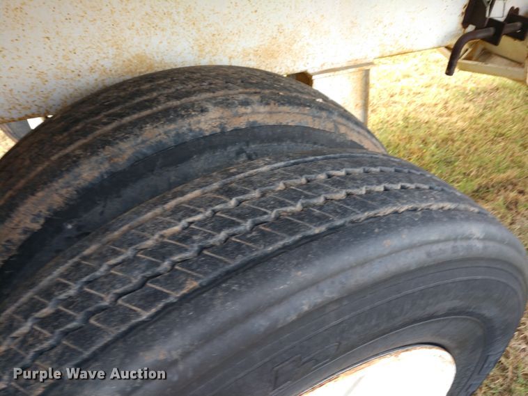 image for item DD7112 1987 Lode bottom dump trailer