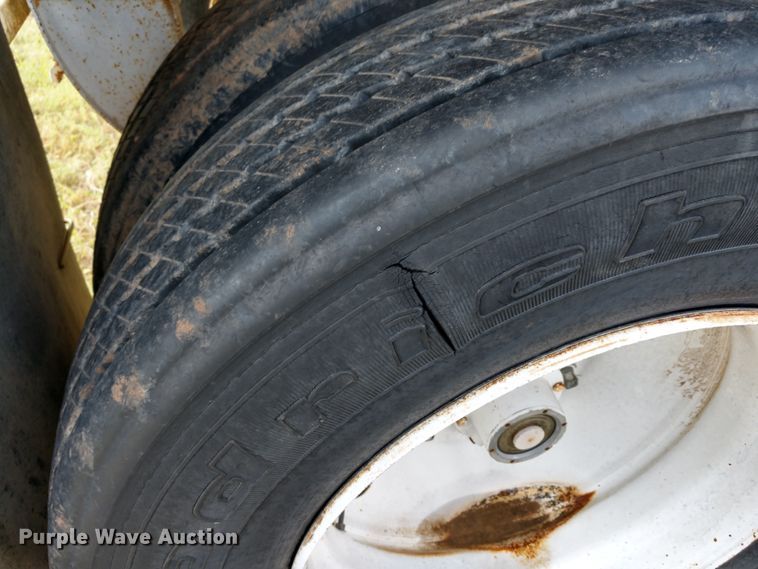 image for item DD7112 1987 Lode bottom dump trailer